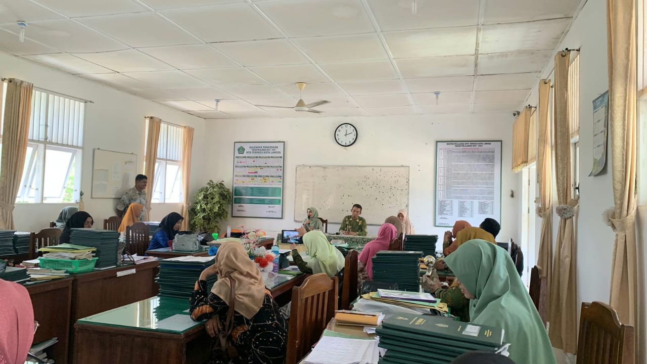 Rapat Akhir Tahun MTs Terpadu