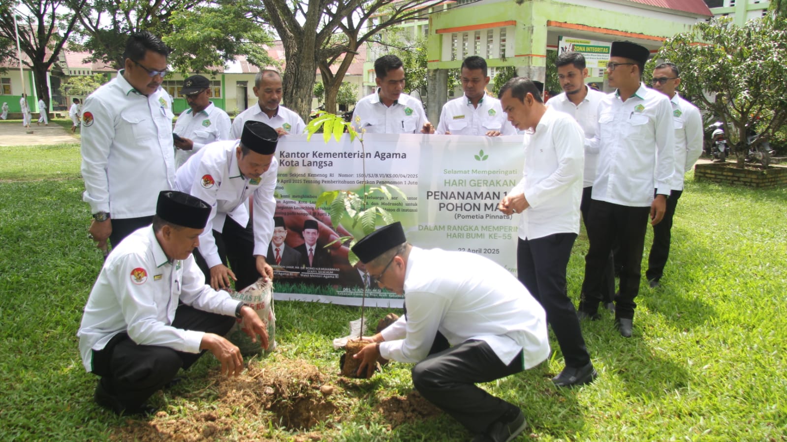 Penanaman 1 juta Pohon Matoa