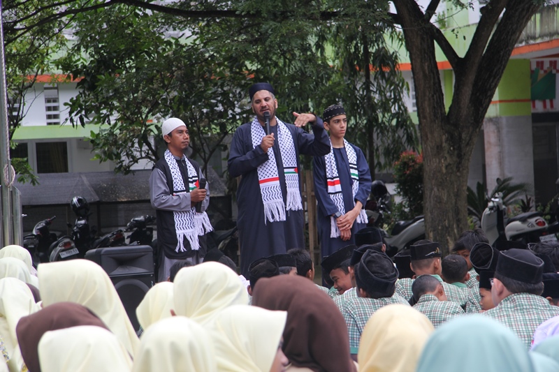 Syekh Ghalib Ibrahim dan Anak Gaza Safari Dakwah di MTs Terpadu Langsa