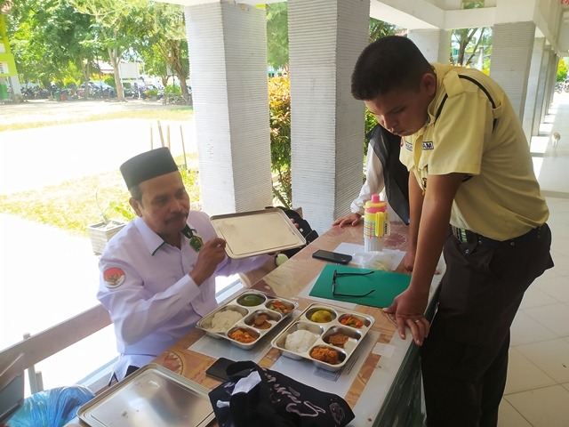 Hari Pertama Program MBG Digelar di MTs Langsa