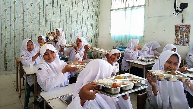 Hari Pertama Program MBG Digelar di MTs Langsa